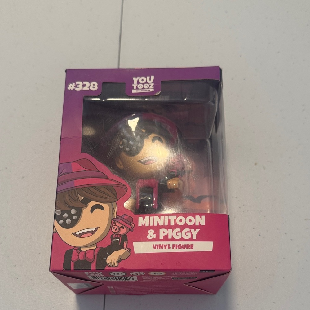 Youtooz Collectables Minitoon and Piggy vinyl figure
